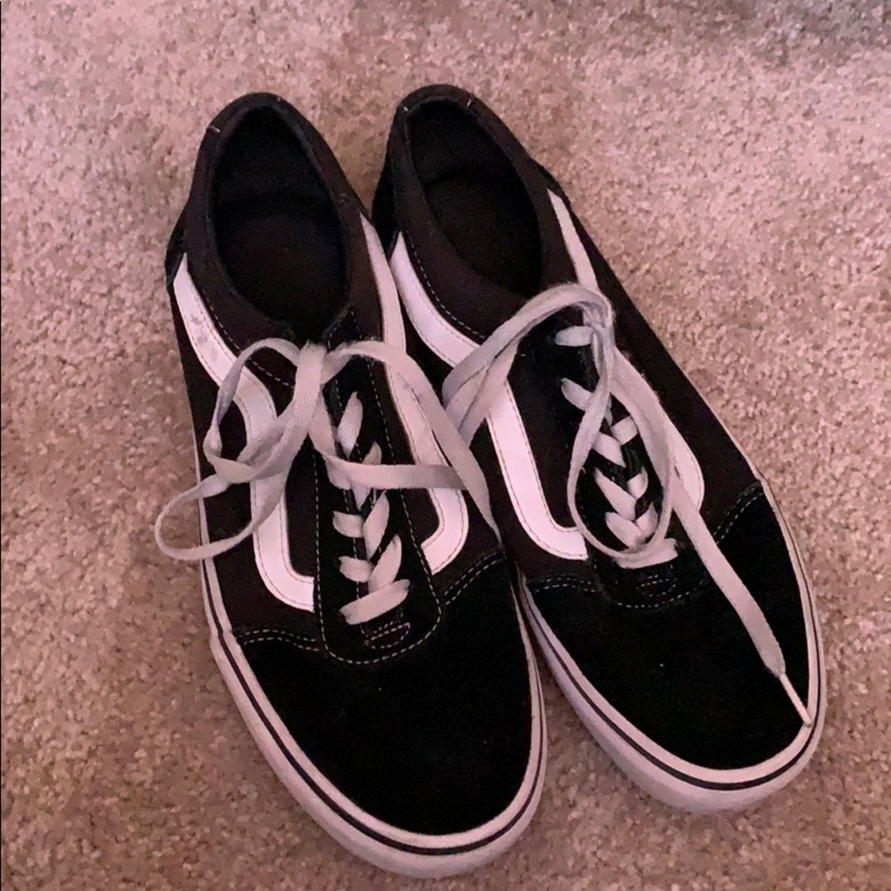 Black low top vans